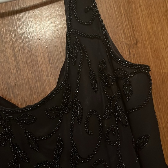 Long Dress to the floor beaded design split in back - Picture 5 of 6